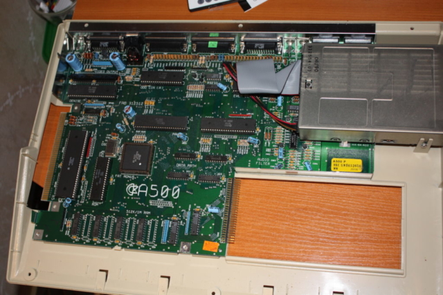 Amiga 500 tutkiskelua